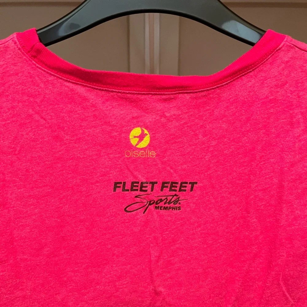 Oiselle Rare Vintage Vibrant Pink #runlove Tee - Picture 4 of 5